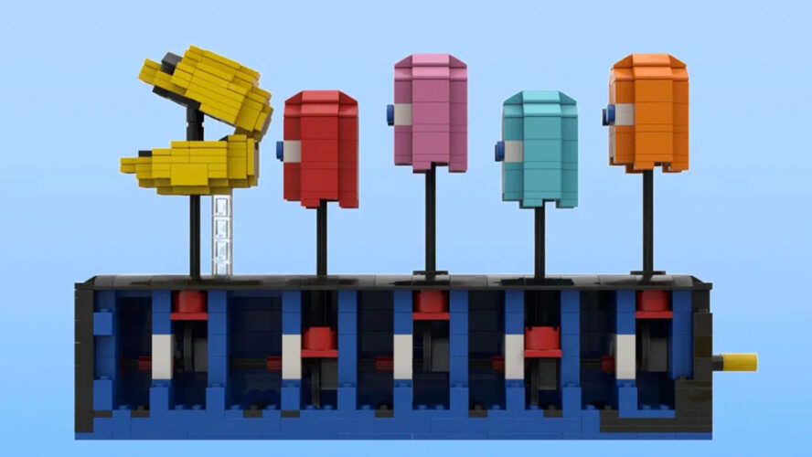 LEGO Ideas Pac-Man Moving Display